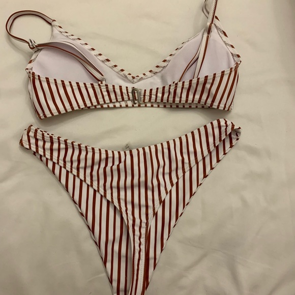 Cheeky high waist bikini - Picture 2 of 2